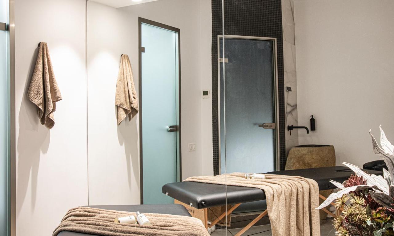 Altera Pars Suites Messaria  Luaran gambar
