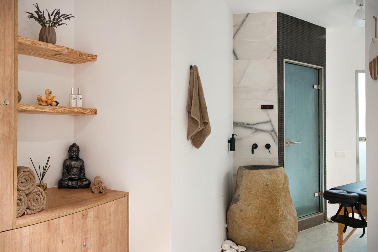 Altera Pars Suites Messaria  Luaran gambar