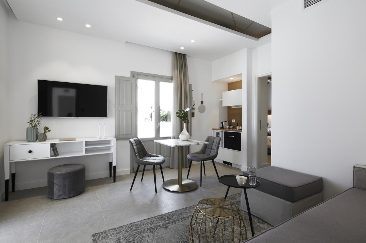 Altera Pars Suites Messaria  Luaran gambar
