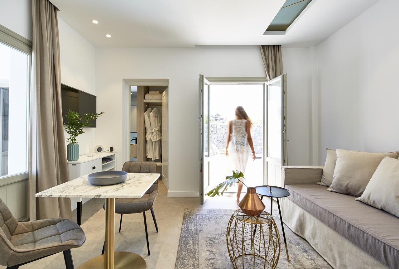 Altera Pars Suites Messaria  Luaran gambar