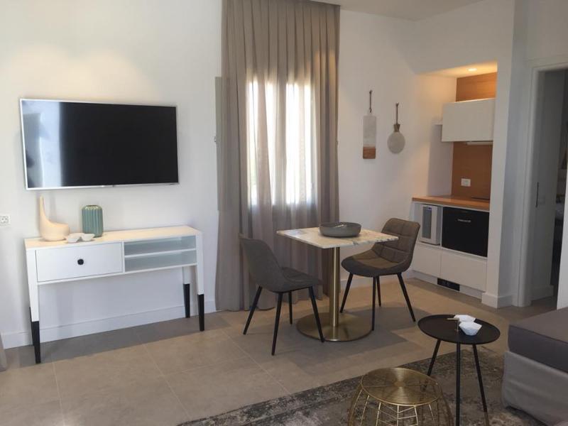 Altera Pars Suites Messaria  Luaran gambar
